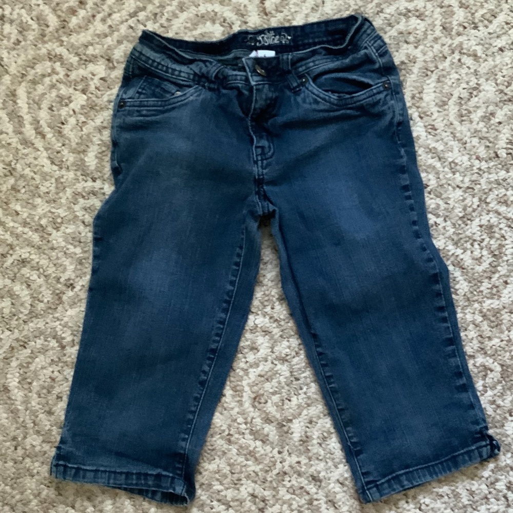 Justice Girls Stretch Denim jean Capri’s size 10